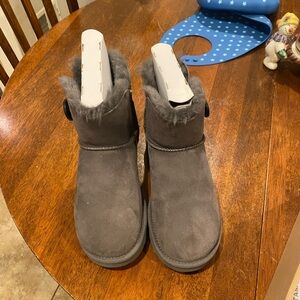 UGG mini Bailey button ii boot